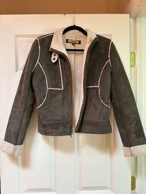 bebe Olive Green Suede-Look Teddy Jacket with Cream Shearling